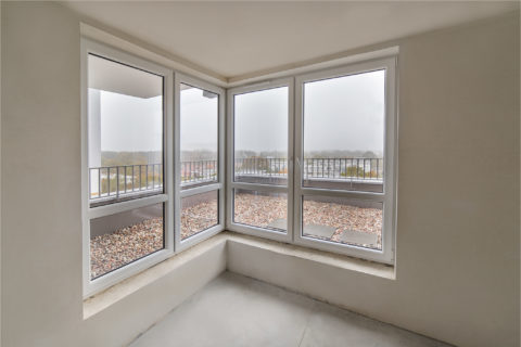 okna w gotowym mieszkaniu w stanie deweloperskim Comfort City Rubin BARC Warszawa S.A.