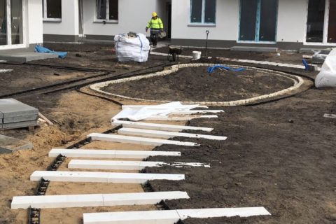 prace na patio Comfort City Bursztyn 26 marca 2020