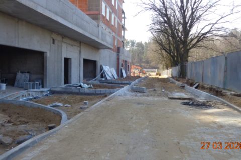 wjazd do garażu  Comfort City Ametyst Białołęka 27 marca 2020