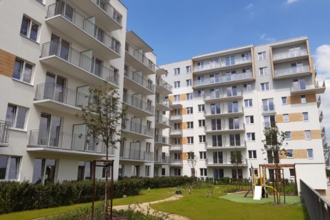 budynek Bursztyn widok od strony patio czerwiec 2020