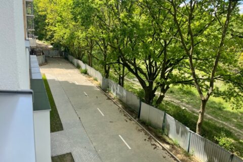 Comfort City Ametyst widok z okna, maj 2021