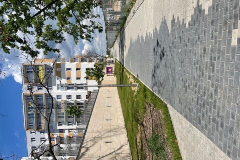 aleja spacerowa przy Comfort City maj 2021